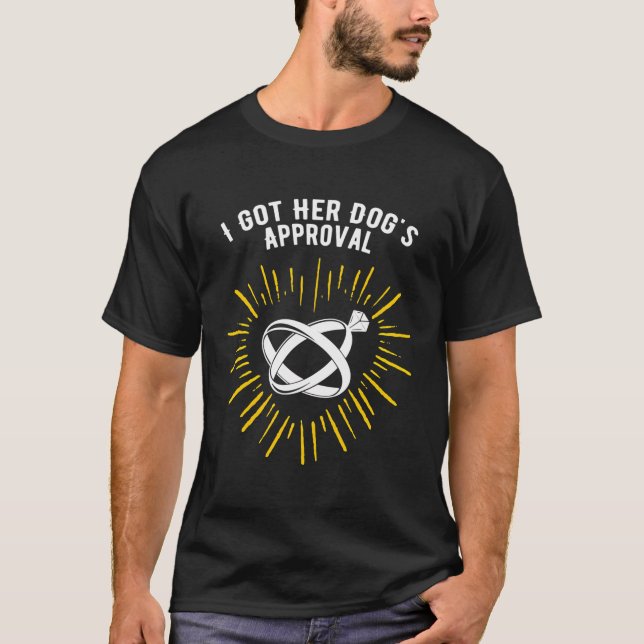 Camiseta Conseguiu que os cães aprovassem a proposta de cas (Frente)