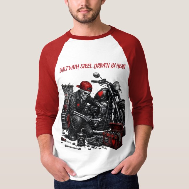 Camiseta Construído Com Aço. Impulsionado Pelo Coração. (Frente)