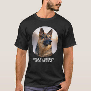 Camiseta Construído para Proteger Nascido para Servir