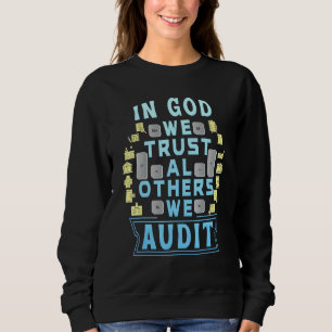 Camiseta Contabilizando O Auditor Da Cpa Em Deus Confiamos