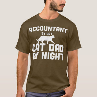 Camiseta Contador Por Pai De Gato Por Dia À Noite