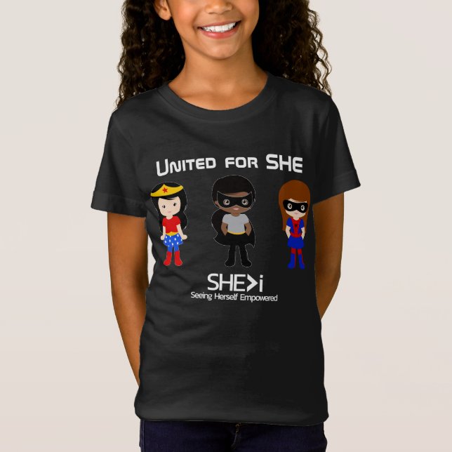Camiseta Contorno Branco SUPERHERO - Unidos para SHE (Frente)