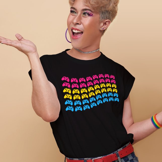 Camiseta Controladores de Jogos de Vídeo de Jogador Sinaliz (Mockup of LGBT youth wearing the t-shirt. Photo by our-team on Freepik.)