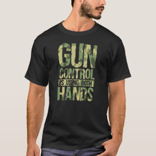 Camiseta Controle De Arma Está Usando Ambas As Mãos Pro 2a