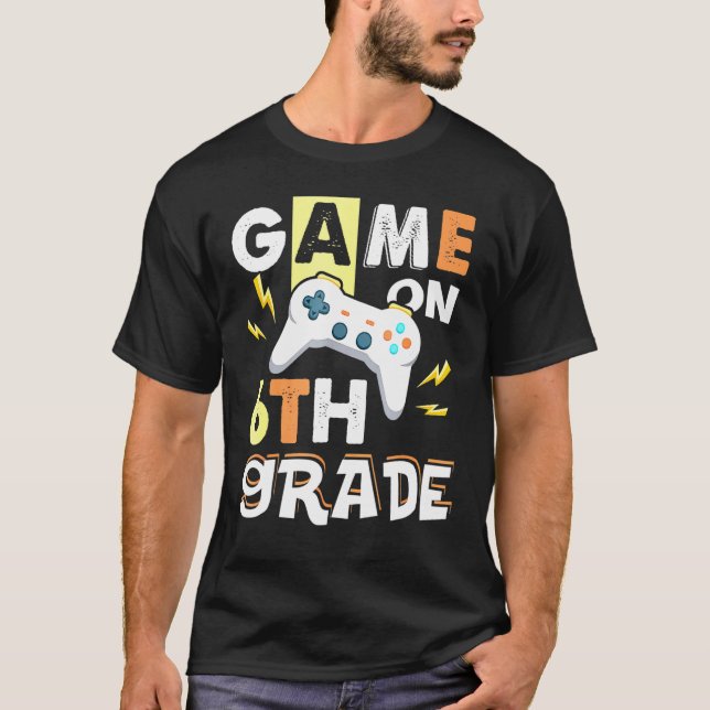 Camiseta Controlo de Jogo Escolar do Sexto Grau no 6 (Frente)