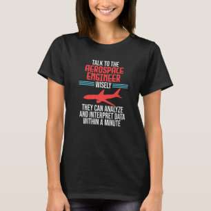 Camiseta Converse com o Aerospace Engenheiro Rocket Enginee