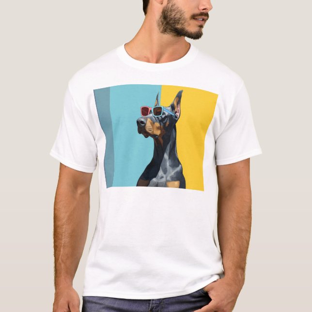Camiseta Cool Doberman with sunglasses (Frente)