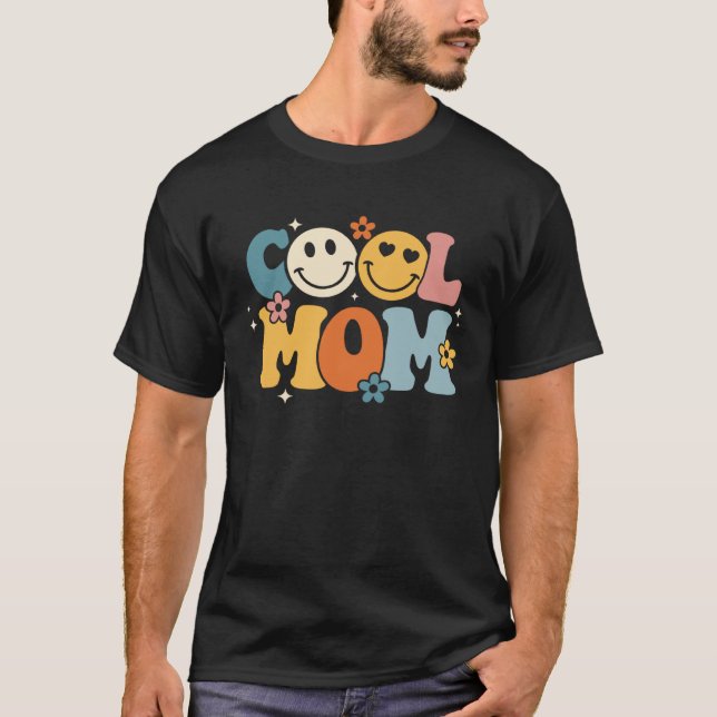 Camiseta Cool Mom Happy Mother s Day Groovy Retro Best Mom  (Frente)