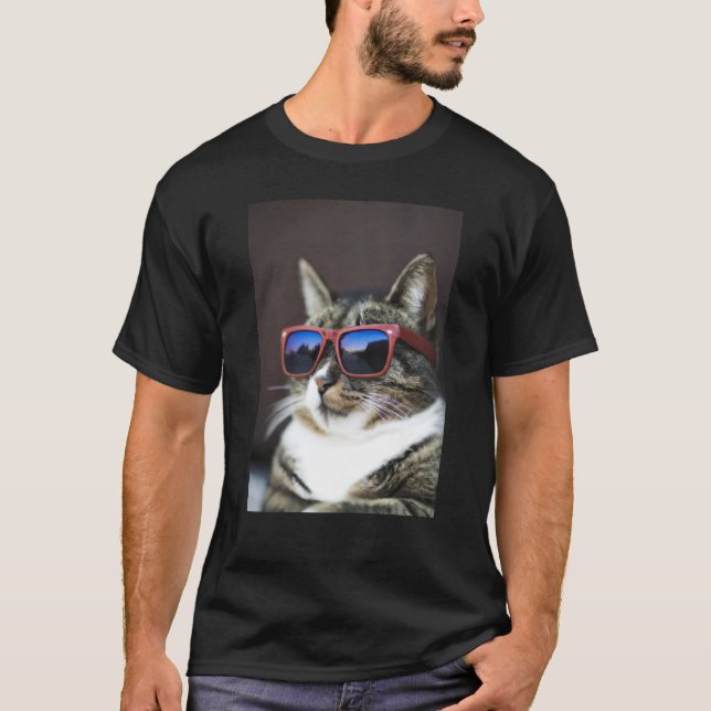 Camiseta Cool Tabby Cat Wearing Sunglasses (Frente)