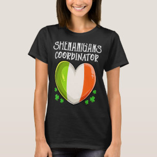 Camiseta Coordenador de Shenanigans, Charms Sortudos, Rua d