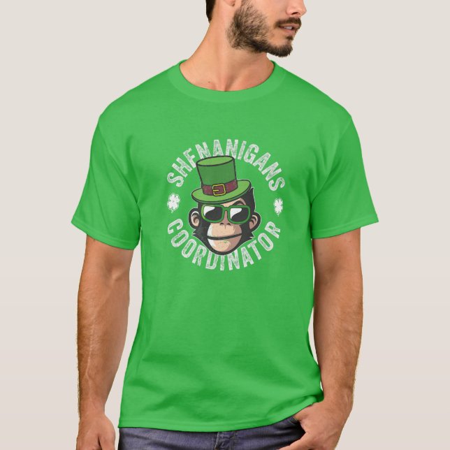 Camiseta Coordenador Shenanigans Monkey Funny St Patricks D (Frente)