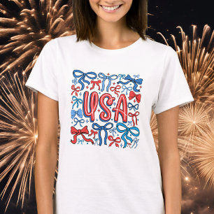 Camiseta Coquette Patriótica EUA com Laços e Estrelas Améri