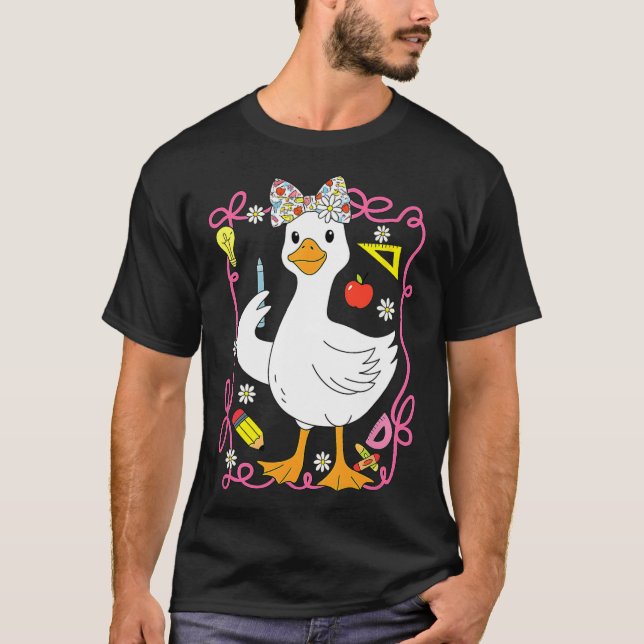 Camiseta Coquette Silly Goose Teacher Retro Preppy Back To  (Frente)