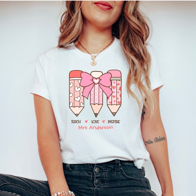 Camiseta Coquette Valentine Teacher Pencils Personalized (Criador carregado)