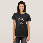 Camiseta cor d'água floral preto<br><div class="desc">Um design pintado de flores com elegante burlu e flores azuis empoeiradas. O texto e as cores podem ser personalizados.</div>