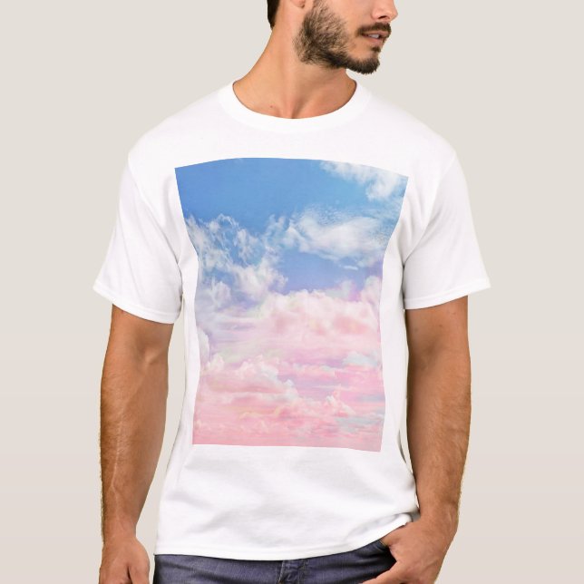 Camiseta Cor de Água das Nuvens Rosa: Céu Gradiente. (Frente)