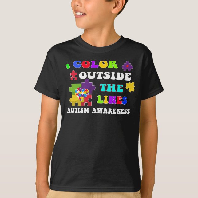 Camiseta Cor fora da linha de autismo (Frente)