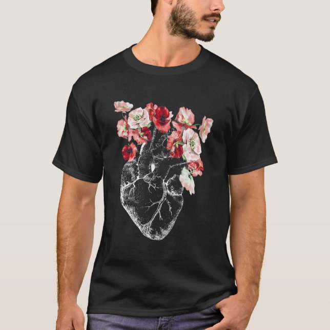 Camiseta Coração Anatômico E Flores (Frente)