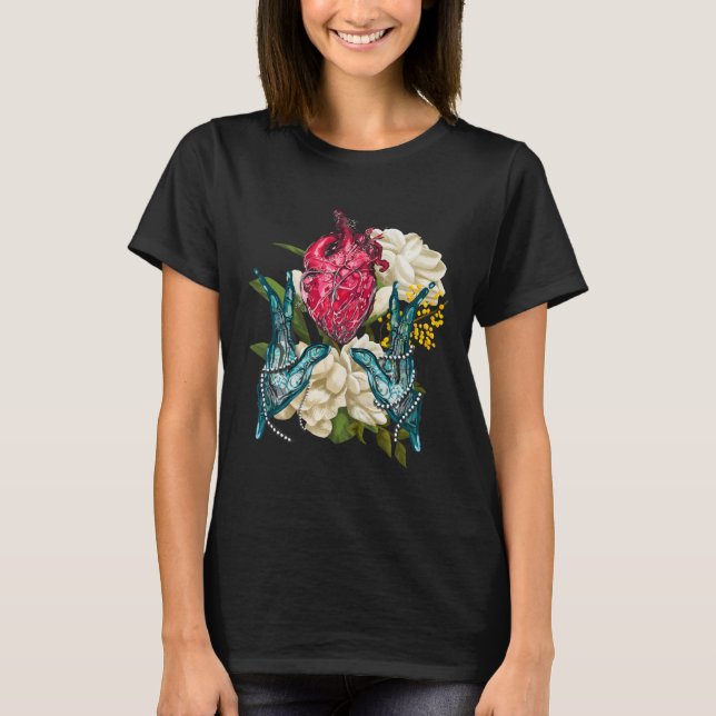 Camiseta Coração Anatômico E Flores Namorados Médico (Frente)