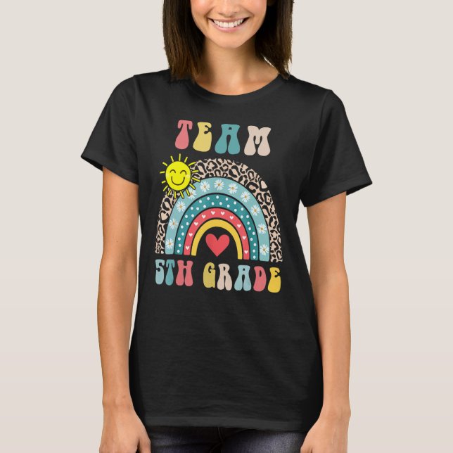 Camiseta Coração Arco-Íris Cuto, Grau 5, Primeiro Dia De Sc (Frente)