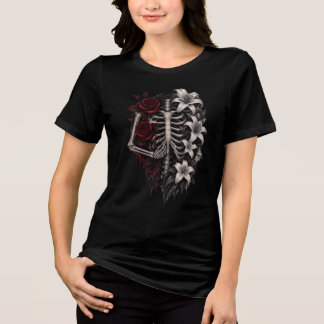 Camiseta 🌹💀 Coração de Esqueleto Floral Gótico