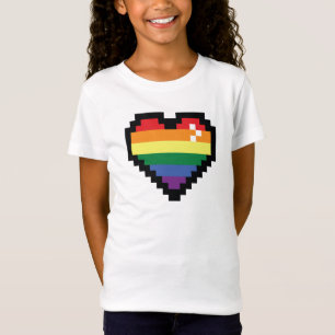 Camiseta Coração de Pixel Arco-Íris