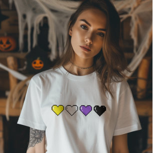 Camiseta Coração de Pixel de Sinalizador Não Binário