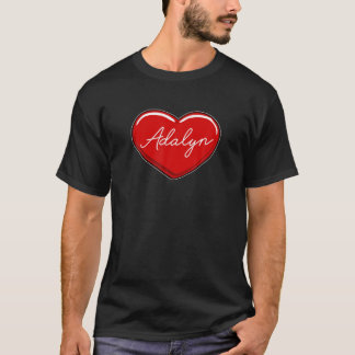 Camiseta Coração Desenhado Mão Adalyn - Nome Corações Que A