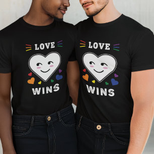Camiseta Coração Face O Amor Vence LGBTQ Orgulho Gay