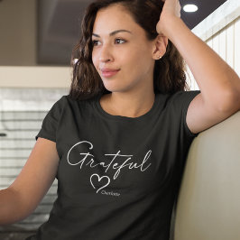 Camiseta Coração Grateful | Seu nome - Script de tinta míni