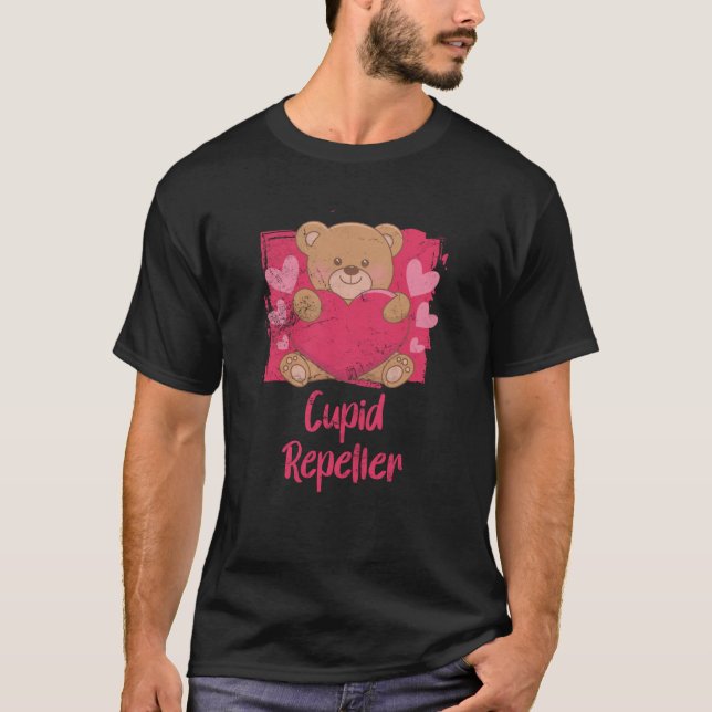 Camiseta Coração Humor Anti-Namorados Repelente Cupido (Frente)
