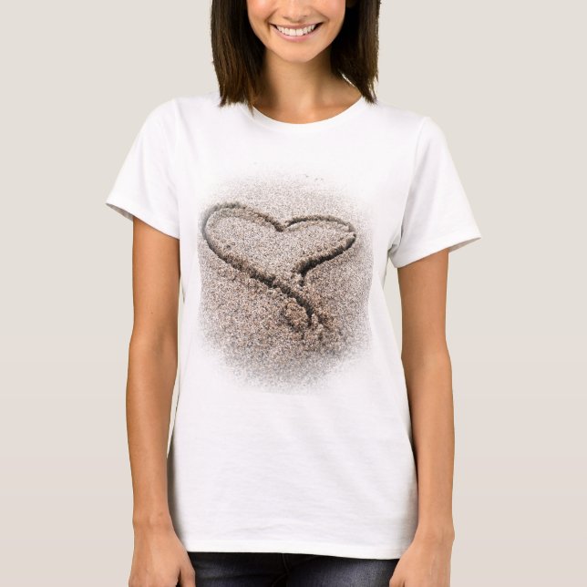 Camiseta coração na areia (Frente)