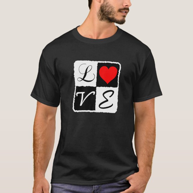 Camiseta Coração Romântico Amor Preto E Branco (Frente)