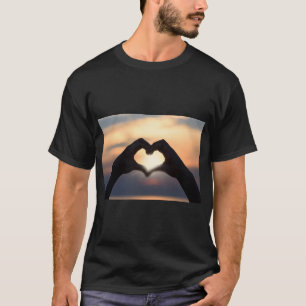 Camiseta Coração - Símbolo de Amor e Emoção