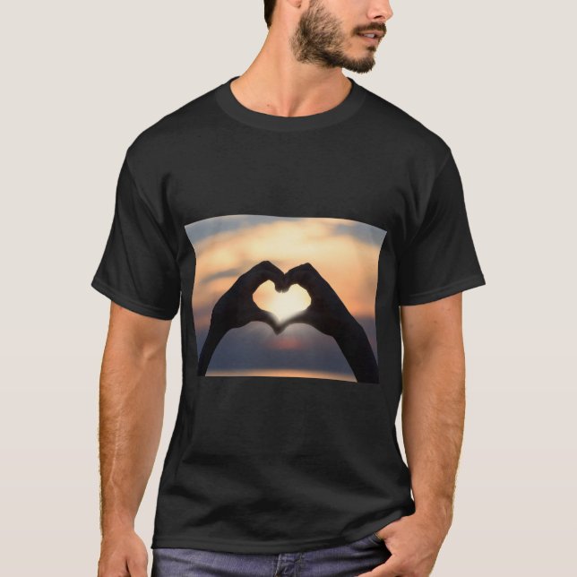 Camiseta Coração - Símbolo de Amor e Emoção (Frente)