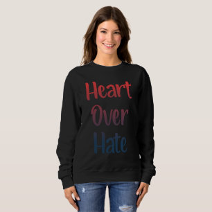 Camiseta Coração sobre o Ódio
