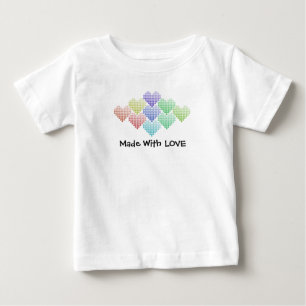 Camiseta Corações bonitos do arco-íris