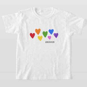 Camiseta Corações Coloridos Nome Crianças Trabalho de arte