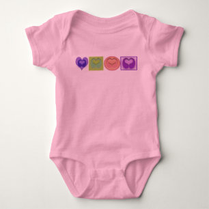 Camiseta Corações & cores múltiplos