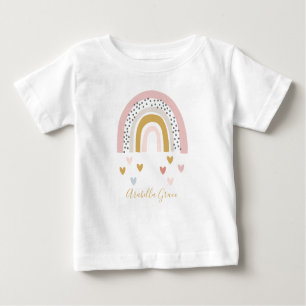 Camiseta Corações do Nome do Bebê do Arco-Íris Mudado
