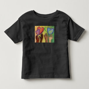Camiseta Corações e Mãos Adoram Diversidade Artística C