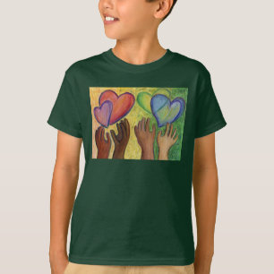 Camiseta Corações e Mãos Adoram Diversidade Artística P