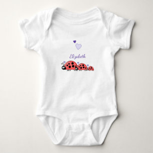 Camiseta Corações e nome de pássaros-de-concha