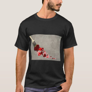 Camiseta Corações e Pincel Pintado