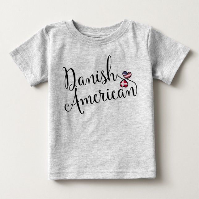 Camiseta Corações Invertidos Dinamarquês Americano (Frente)