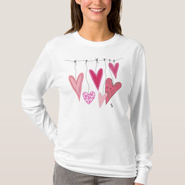 Camiseta Corações Pendentes - Vermelho e Rosa (Frente)