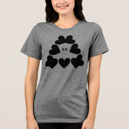 Camiseta Corações Triangulares de Iniciais Personalizadas p