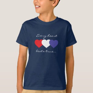 Camiseta Corações Vermelhos Branco e Azul