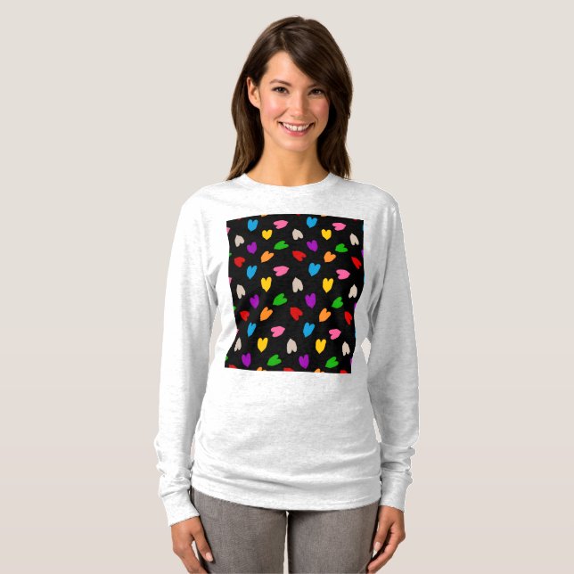 Camiseta Cores Amor Corações Padrão Design Preto  (Frente Completa)