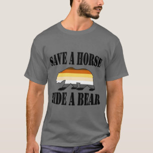 Camiseta Cores do Orgulho do Urso Salve um Cavalo Monte um